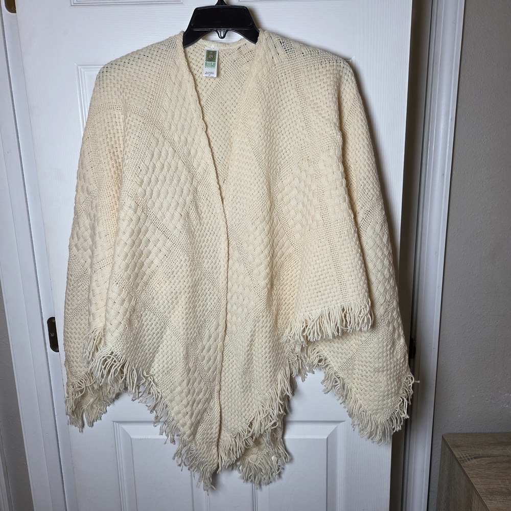 Branigan Weavers 100% wool cream shall wrap topper knit fringe Ireland fall